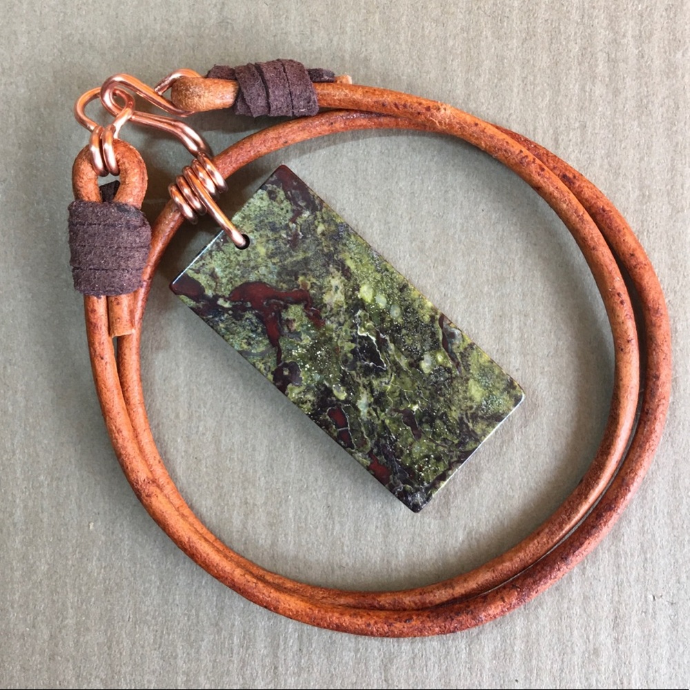 ❤️❤️16” Jasper Leather Choker Necklace